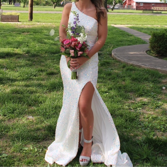Sherri Hill | Dresses | Sherri Hill Prom Dress In A Size 2 The Style ...